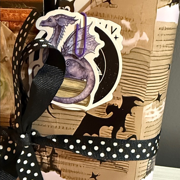 Blind date with a book hardcover fantasy romance, 1st book in a series of 3 - Picture 3 of 4